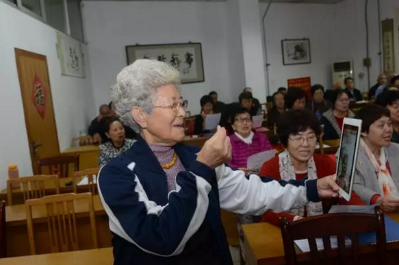 【中國網(wǎng)事·感動河北】人老心不老！她們是網(wǎng)紅奶奶組合！