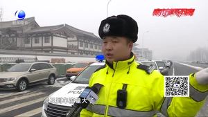 元宵節(jié)隆福寺祈福人員增多 交警堅(jiān)守保平安